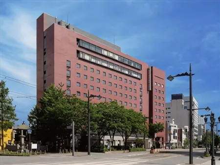 Toyama Manten Hotel Отели рядом с достопримечательностью «Университет Тояма»