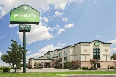 Wingate by Wyndham Round Rock Hotel & Conference Center Hotels near H-E-B plus!