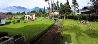 Bella Vista - Spacious Villa at Puncak Hotels in Sindanglaya
