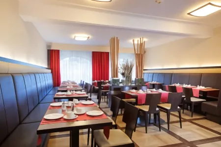 Achat Sternhotel Bonn Отели рядом с достопримечательностью «Музей арифметики»