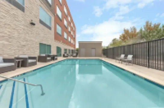 Holiday Inn Express & Suites AUSTIN AIRPORT EAST by IHG