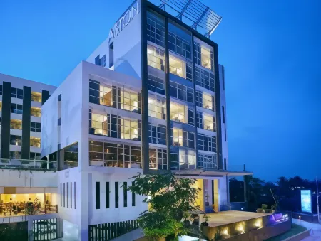 Aston Jember Hotel & Conference Center Отели в г. Kaliwates