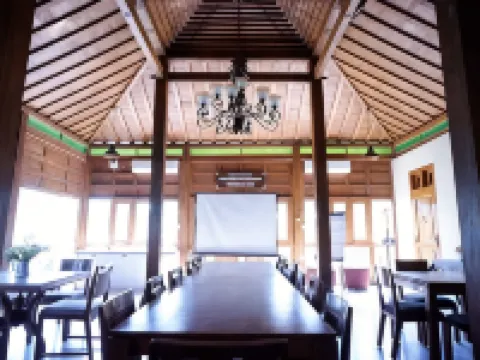 Griya Gendhis Saraswati Hotels in Jogonalan