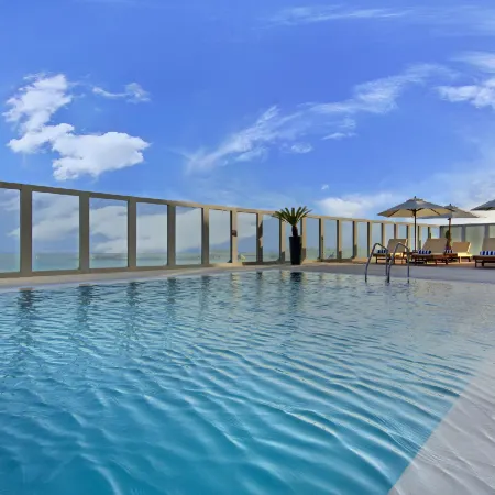 The Curve Hotel