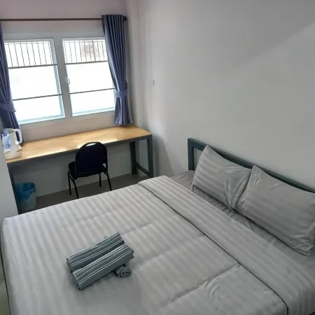 Phetnamnueng Apartment