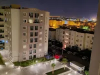 Appartement a 10 min de l Aéroport Entre les Berges du lac et Ain Zaghouene, Hoteles en La Soukra
