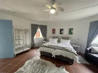 Footprints in Kleinmond - 4-Star