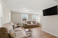 Stylish Seaside Home with Parking Beach Passes and 5-Minute Walk to the Beach - Apartments