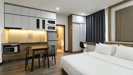 Hạ Vi House
