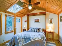 Handcrafted Log Home Near Sugarbush & MAD River Glen • Walk to Blueberry Lake Hotels in Warren