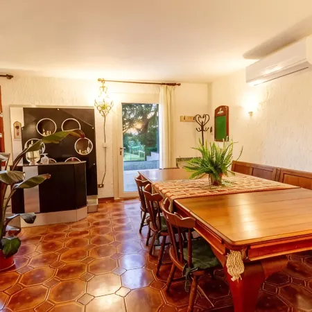 Private villa with Jacuzzi in Montemerano, near Terme di Saturnia