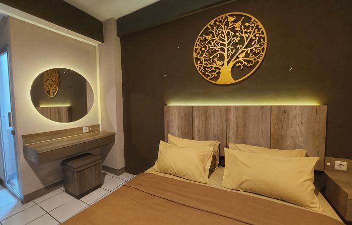 Emerald Apartel