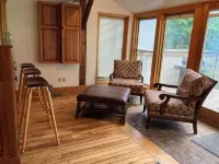 Beautiful 4-bed home on 24 acres in West Burke-12 min from Burke Mountain! - Wifi