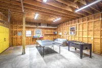 Summerwind: Award Winner! Pool, Firepit & 3 Blocks to Beach - Private Pools