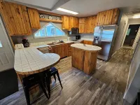 Lakeside Serenity Meets Northern Adventure, Stunning Sunsets, Family Getaway! - シャレー