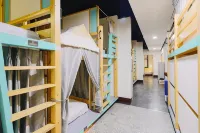 A SHIN TAINAN HOSTEL
