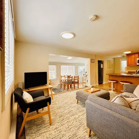 Charming Coastal Escape near Wickford, RI. Close to beaches and coastal charm!