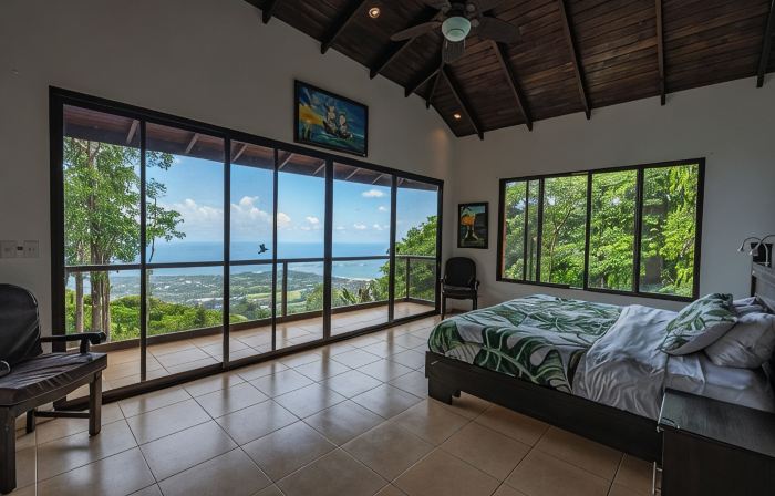 WHALES TAIL View Exotic Designer House 13 acre PRIVACY, Birding  w 50 MILE VIEW