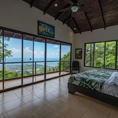 WHALES TAIL View Exotic Designer House 13 acre PRIVACY, Birding  w 50 MILE VIEW