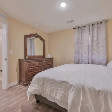 Entire Home-Beautiful 4BR, 3.5BA Retreat in Ankeny, Iowa 2 King Beds, Fenced, AC Hotels in Ankeny