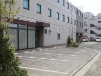 綠色皇宮飯店 苦竹站附近的飯店