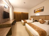 Hotel Grand Pacific - balcony