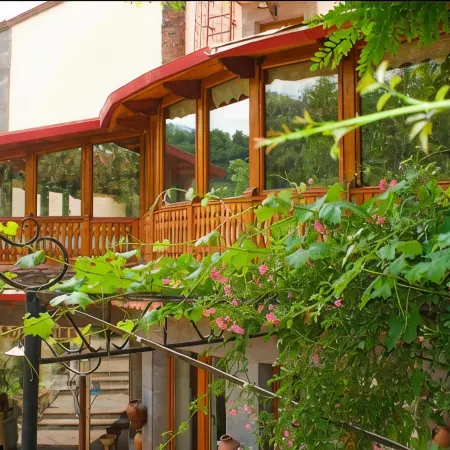 Mirhav Hotel