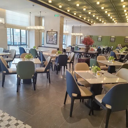 Yuanxuan Hotel (Daping Longhu Times Tianjie Branch) Отели рядом с достопримечательностью «Станция метро Daping»