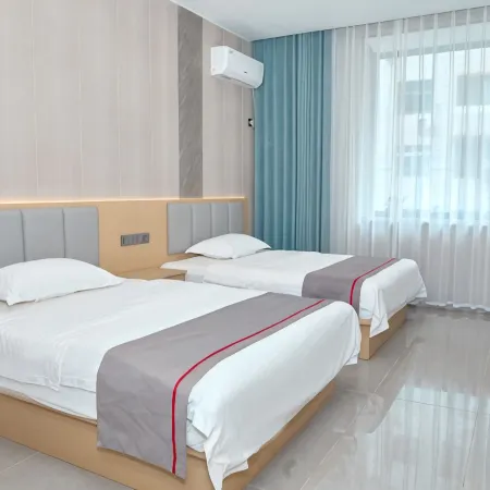 Pengshui County Liangjiang Hotel