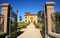 Villa Moorings