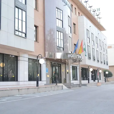 Hotel San Pablo Sevilla Отели рядом с достопримечательностью «Эсте»