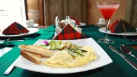 Mansion de Los Sueños - breakfast