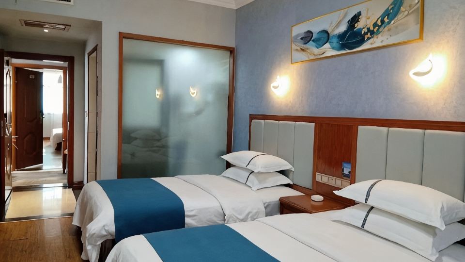 Jishou Qianxin Hotel