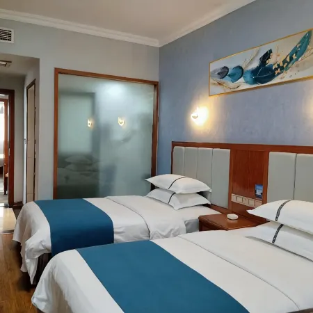 Jishou Qianxin Hotel
