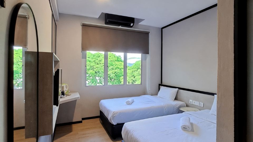 C HOTEL