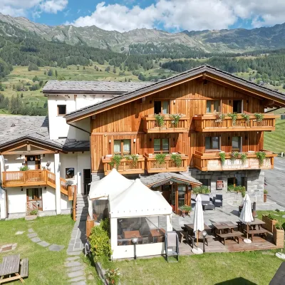 Albergo Punta Zerbion Hotels near MonterosaSPA
