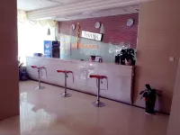 Longzhou Jinmingzhu Business Hotel