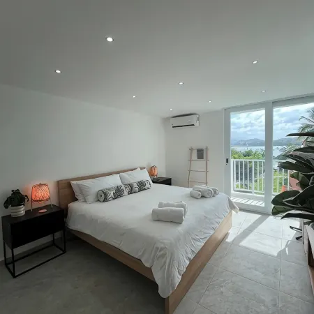 Private Island 1BR Condo with Oceanview, Pool View, 500MB WiFi & A/C