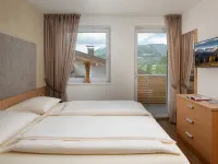 Dream vacation apartment in a panoramic location with roof terrace, Cron4 swimming pool & sauna 리스코네 호텔