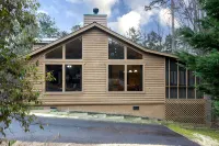 Helen Mountaintop Couples Retreat~Hot Tub~Sauna~King Bed~Pool Table - Chalets