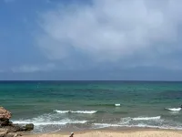 Blue Lagoon duplex with views of cape blanc, sea x1f30a;, grotto beach and forestx1f333; Hotele w: Bizerte