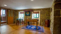 ¡A 10 Minutos de Santiago de Compostela! Casa Ideal Para Familias