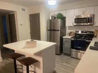 Apt in the Heart of Montrose! World Cup Special! - Condos
