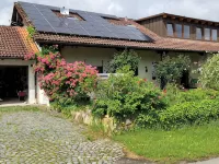 Vacation apartment in idyllic Matting on the Danube. Hotels in Pentling