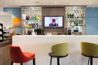 Holiday Inn Express AMIENS by IHG - Quầy bar