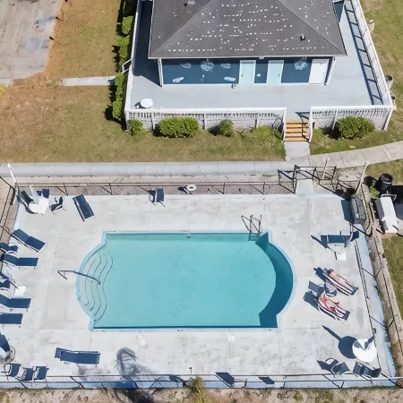 3 Bedroom, Comfy Home Dade City, Gated Community