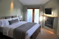 Venice Canals Contemporary, unique wildlife, amazing reviews