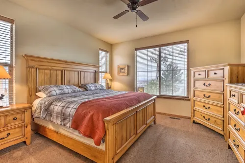 Ski In / Ski Out Enjoy the beautiful mountains and watch the skiers go by! - Wi-Fi