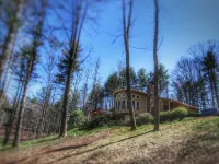 Owl’s Nest Treetop Oasis - 25 to Avl, 25 to Hatley Pointe Ski Resort - 4 stjerner