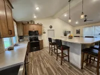 Packer Themed, Renovated 3 Bedroom, 2 1/2 Bath Home- Lambeau Field 16 Min Walk. - Boutique